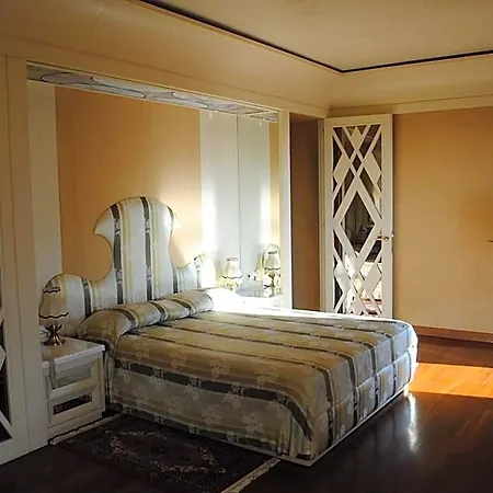 Hotell San Giacomo Montegrosso dʼAsti